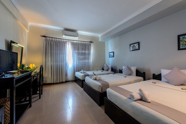Room 53 of 160