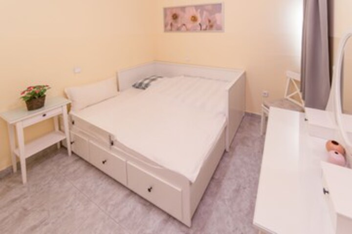 Room 21 of 24