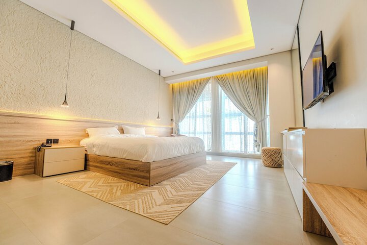 Room 5 of 87