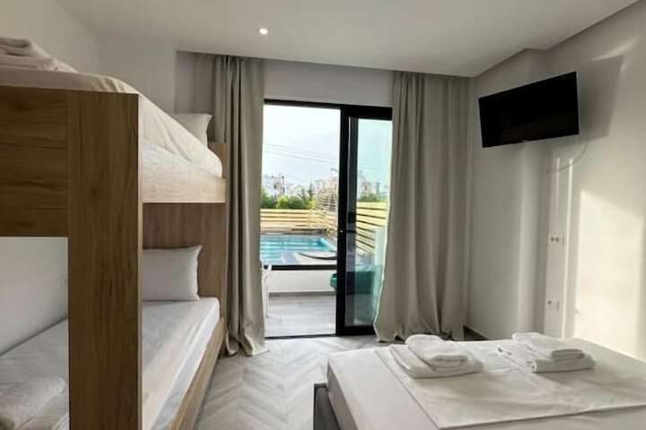 Room 55 of 96