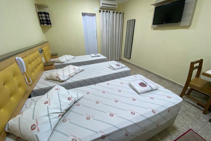Room 9 of 14