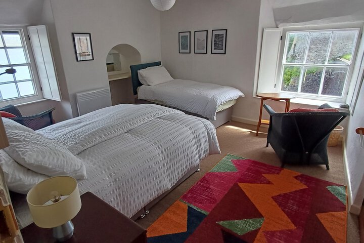 Room 6 of 51