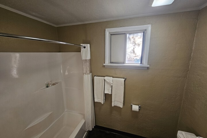 Room 14 of 18