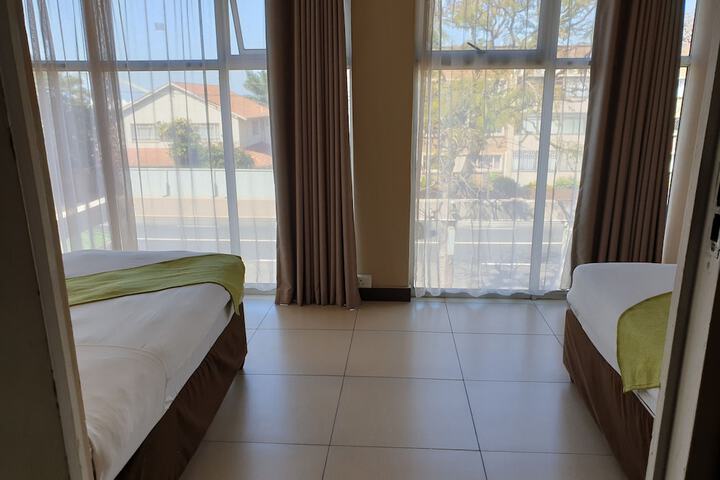 Room 33 of 69