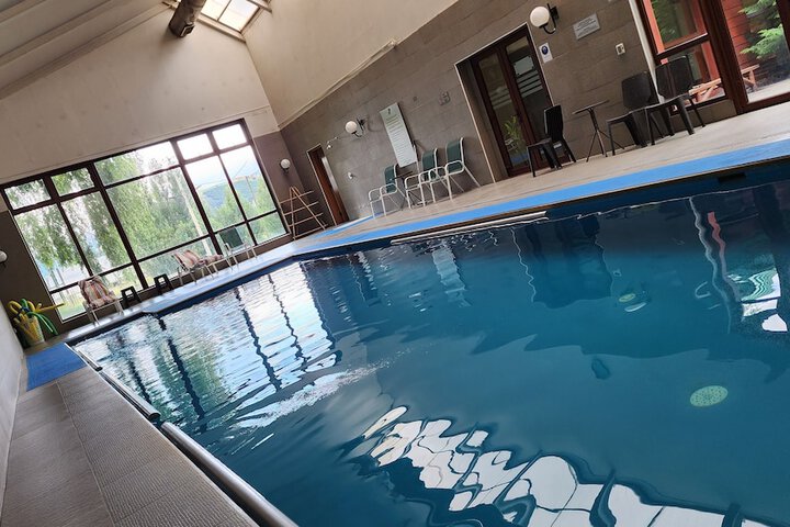 Hotel Pool