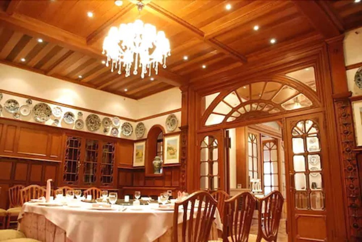 Dining 77 of 111