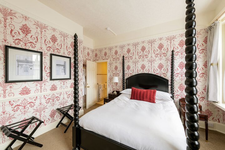 Room 15 of 99