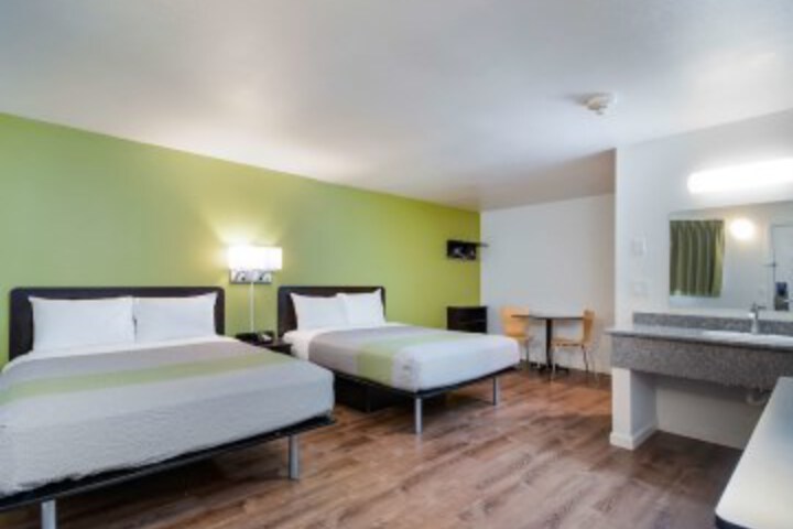 Room 18 of 38