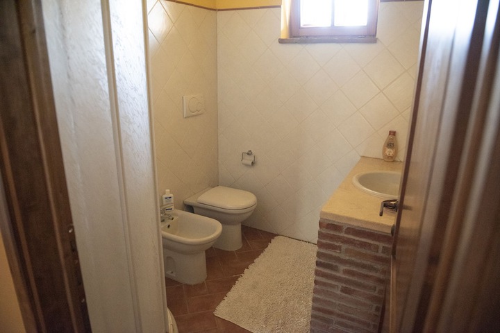 Room 18 of 37