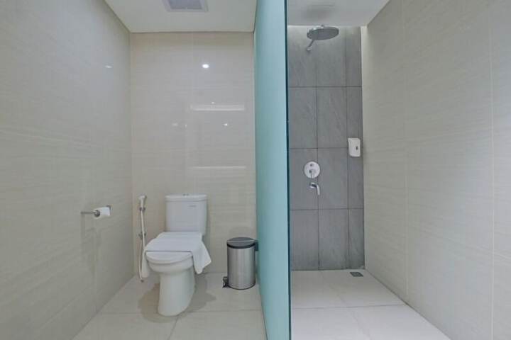Room 8 of 13