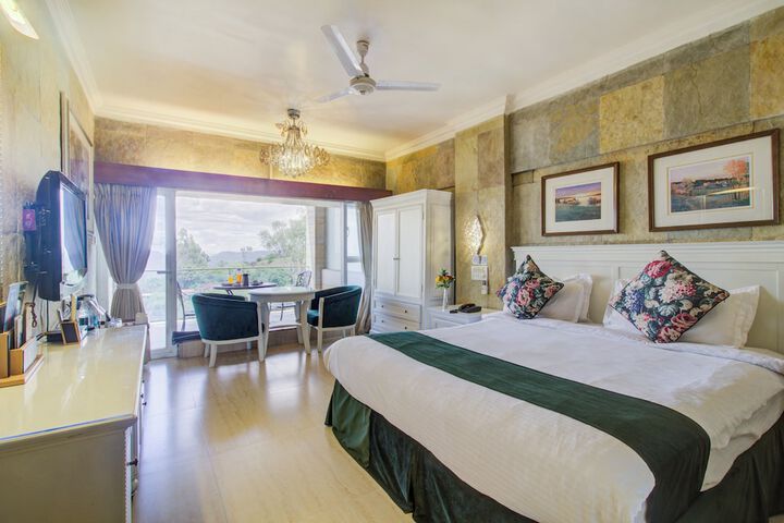 Room 8 of 47