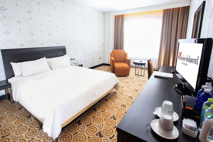 Room 8 of 43