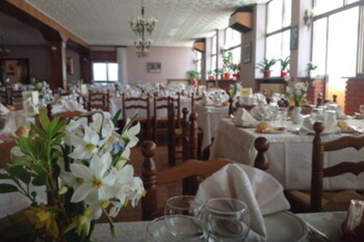 Ballroom/Hall 4 of 20