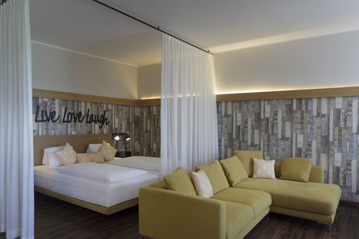 Room 10 of 53