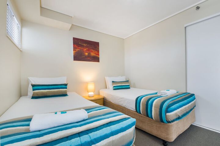 Room 4 of 70