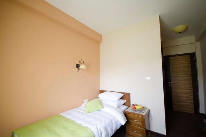 Room 14 of 109