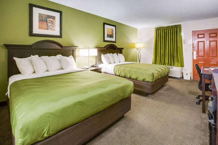 2 Queen Beds (4 of 8)