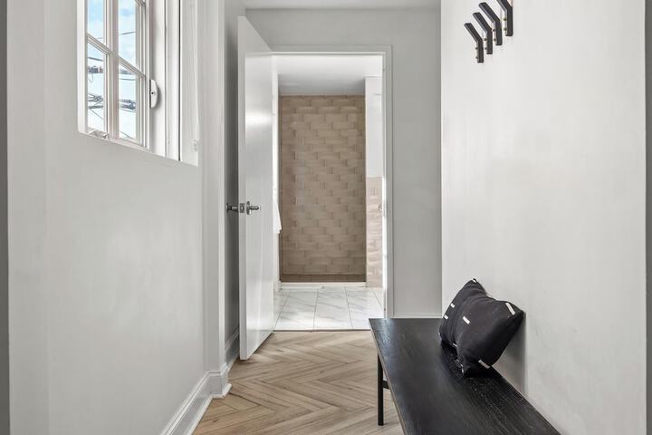 Room 35 of 70