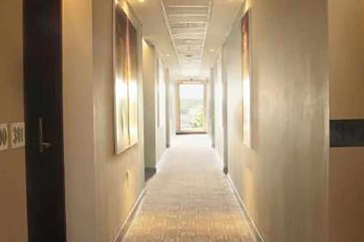 Ballroom/Hall 25 of 32