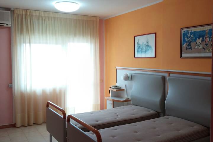 Room 5 of 24