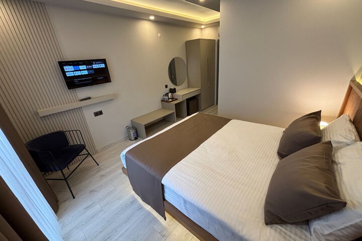 Room 6 of 41