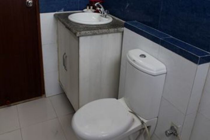 Room 2 of 20