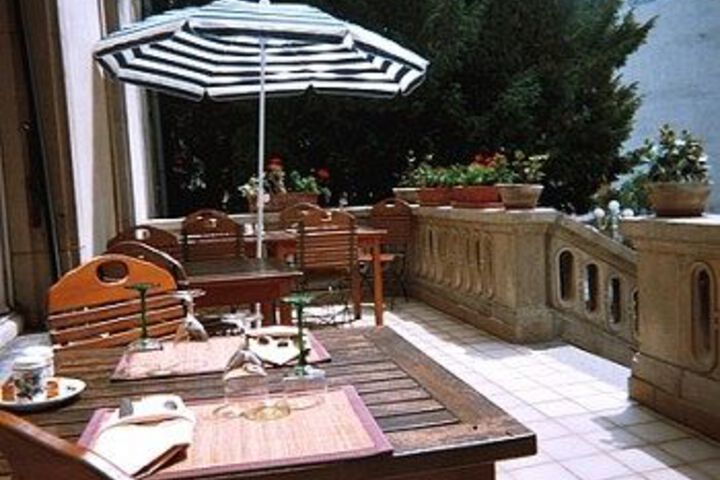 Terrace/Patio 6 of 9