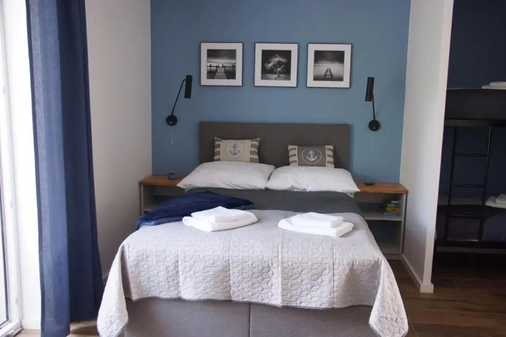 Room 2 of 17