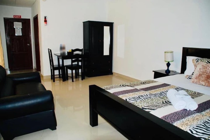 Room 12 of 22