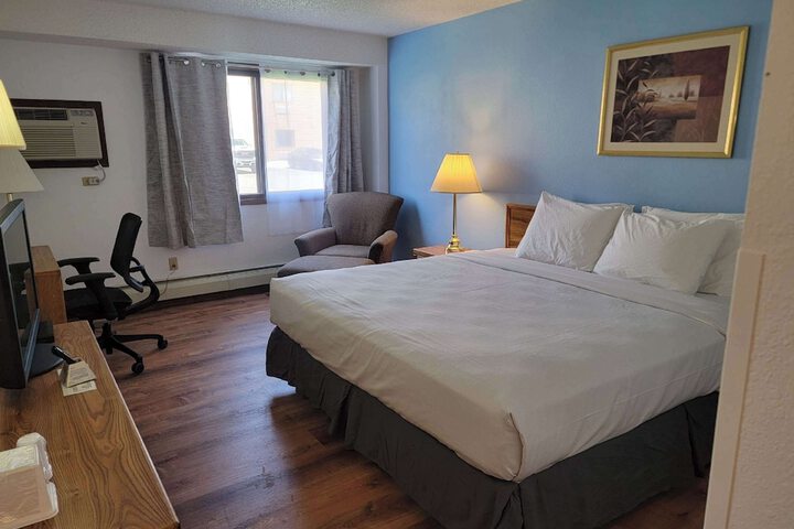 Room 5 of 33