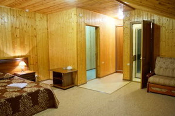 Room 25 of 33