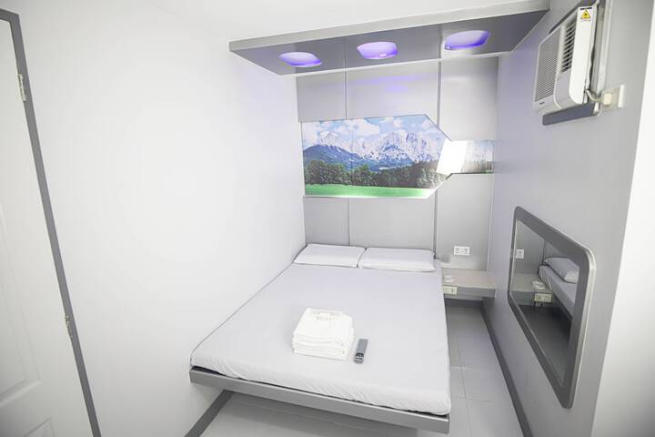 Room 9 of 53