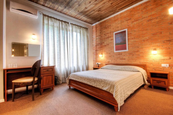 Room 3 of 39