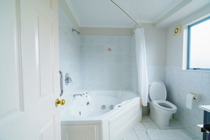 Room 30 of 63