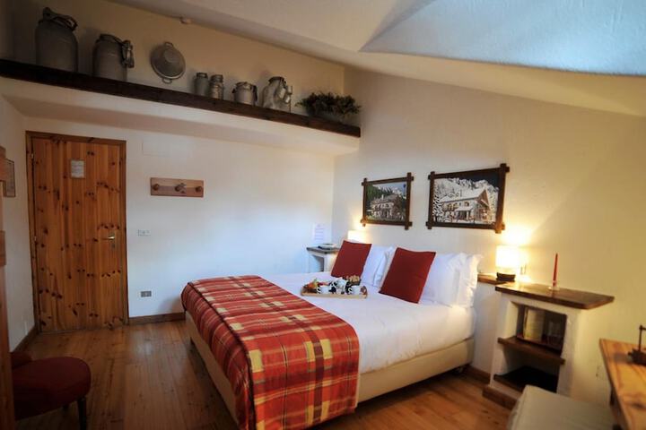 Room 21 of 53