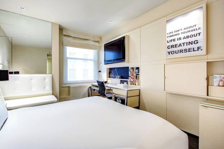 1 King Bed (7 of 21)