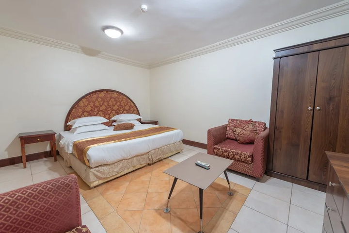 Room 2 of 8
