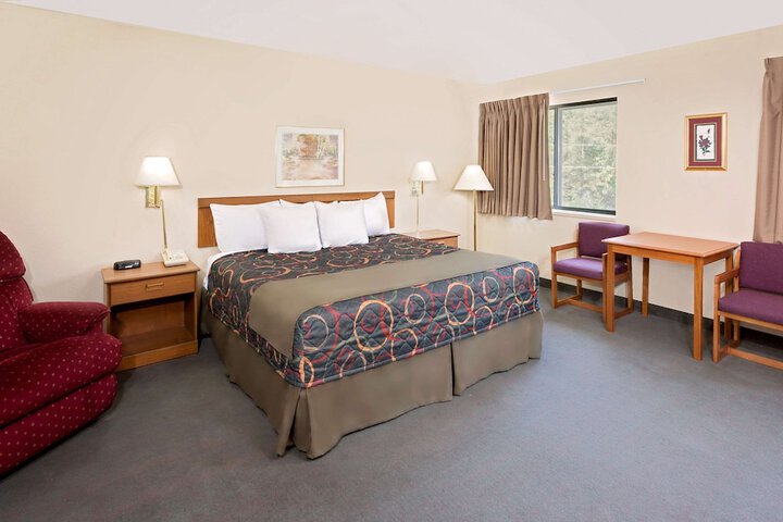 Room 3 of 18