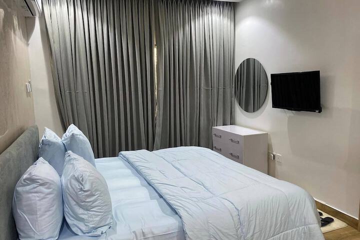 Room 6 of 50