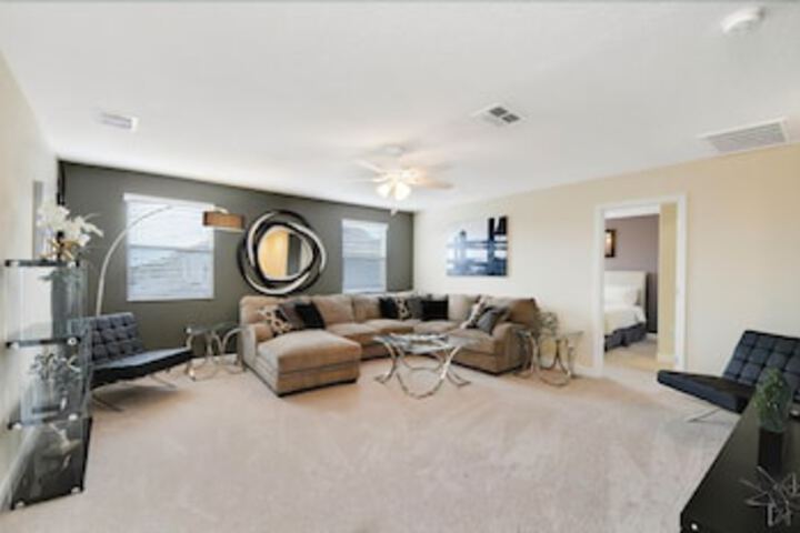 Room 14 of 35