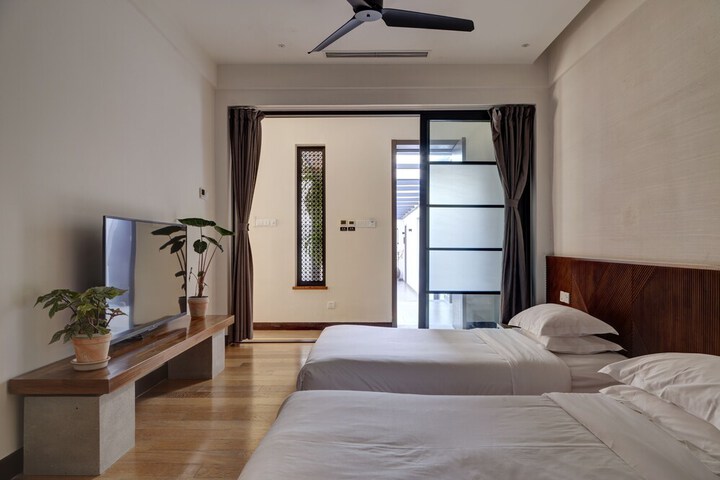 Room 21 of 119