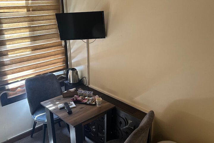 Room 17 of 43