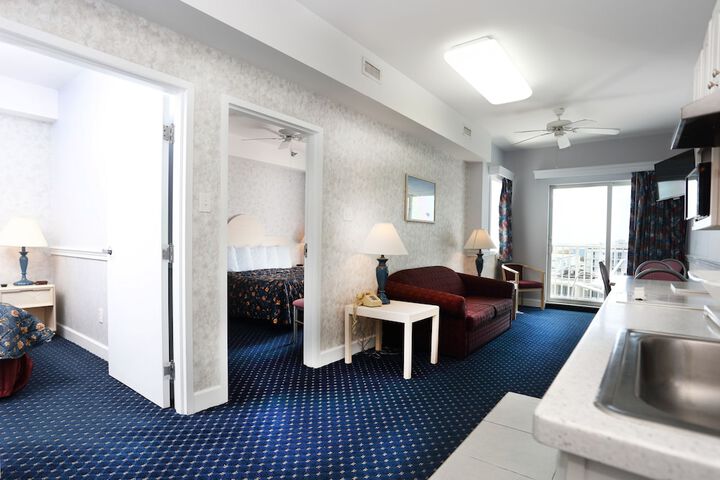 Room 4 of 41