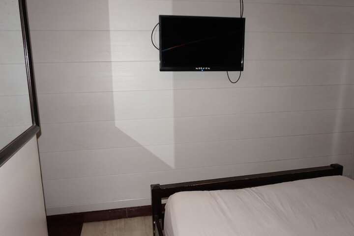 Room 10 of 50