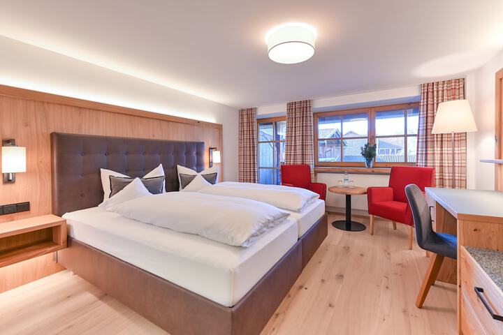 Room 8 of 32
