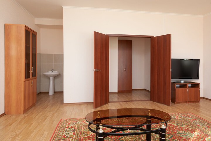 Room 9 of 44