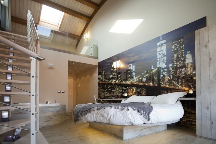 Room 6 of 71