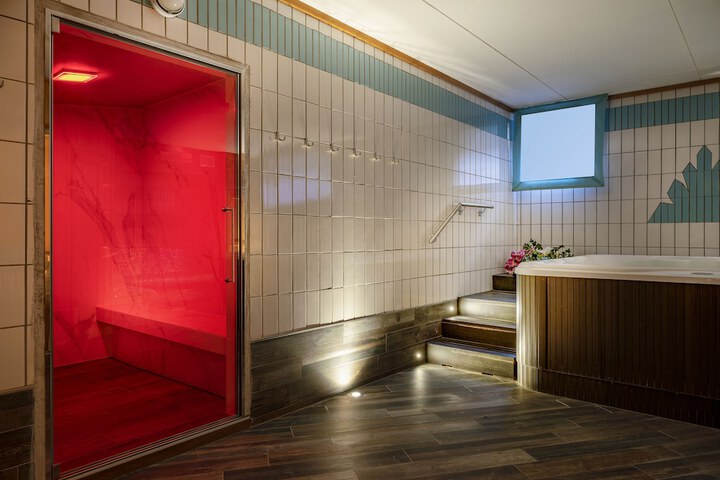 Spa 56 of 67