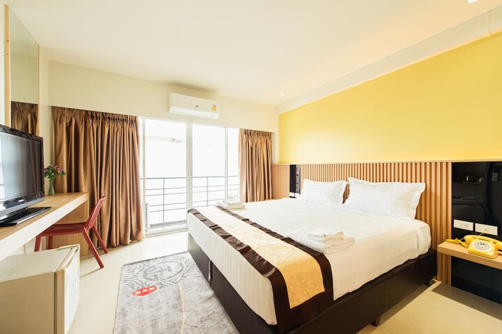 Room 17 of 44