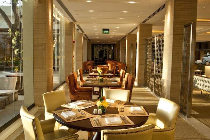Dining 60 of 77